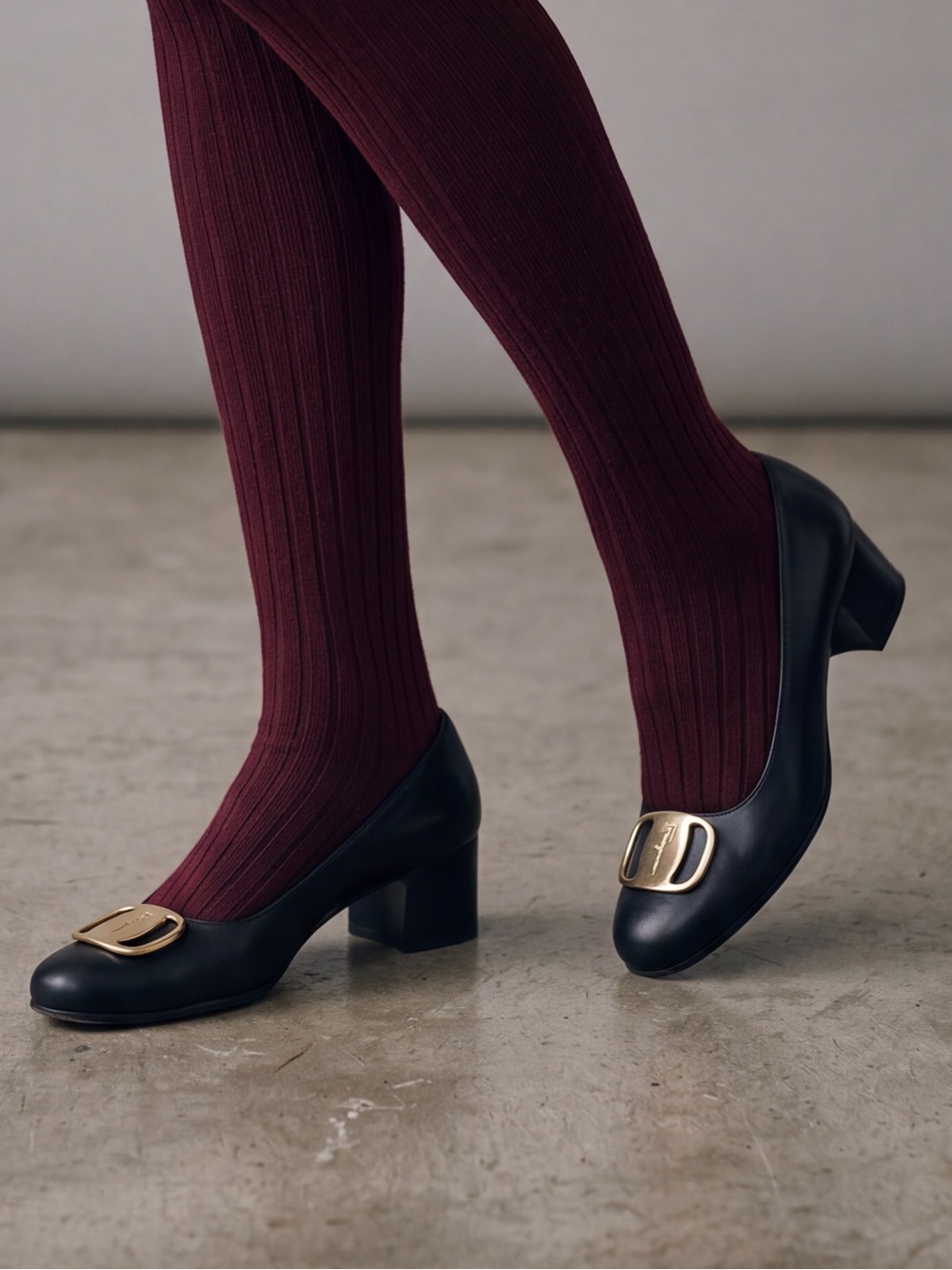 Vintage Salvatore Ferragamo Leather Block Heel Pumps Gold Logo Buckle old money - Picture 2 of 11